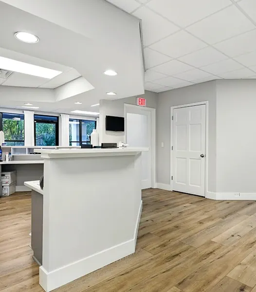 The clinical corridor and workstation.